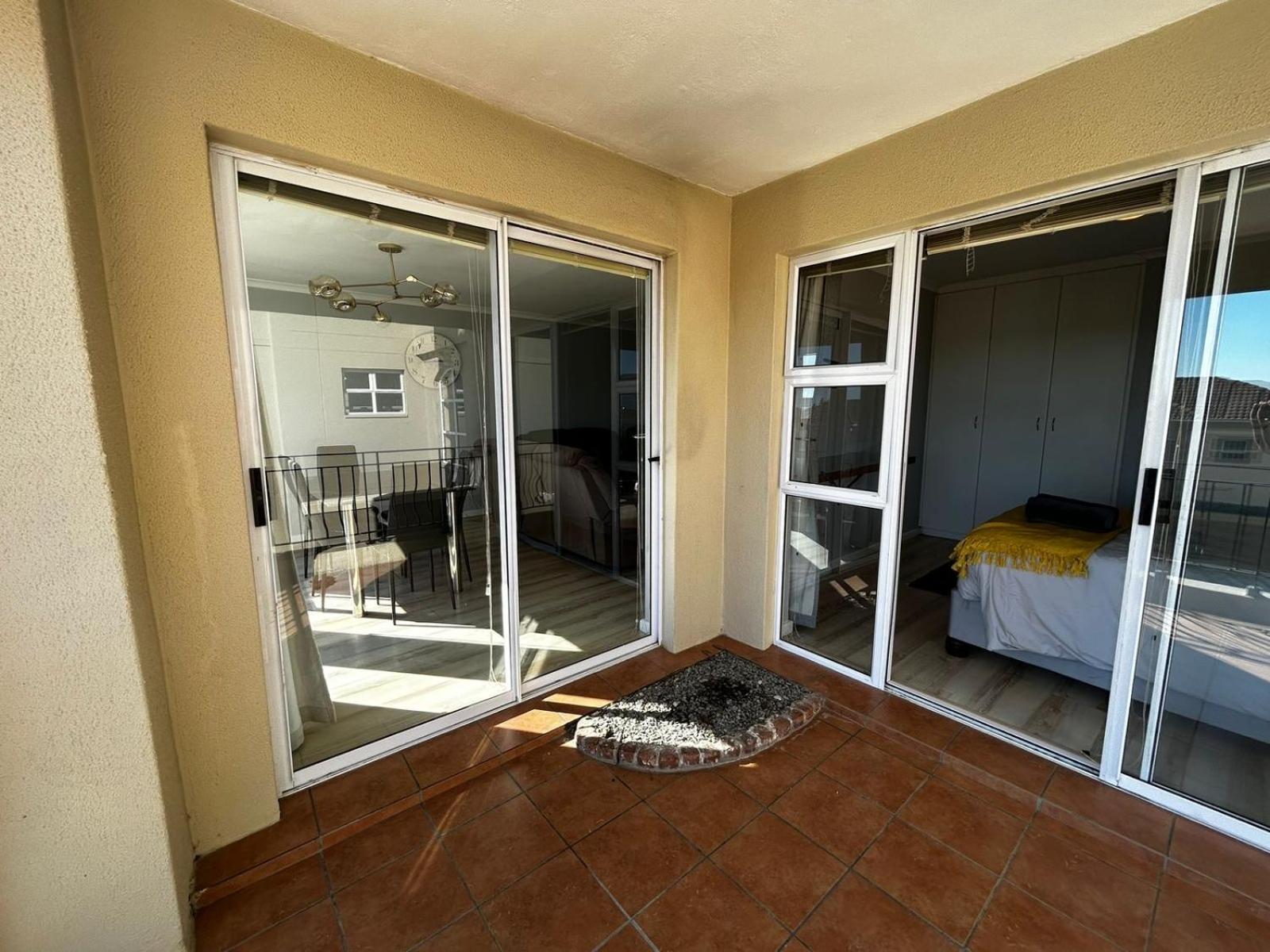 Apartment Scenic Views & 24hrs Security Near Canal Walk